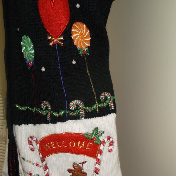 Gingerbread House embroidered Christmas / Winter Sweater Vest - Women's Size XL - Picture 7 of 11